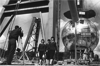 Illustration for article titled Viaje al pasado: fotos de lugares icónicos durante su construcción